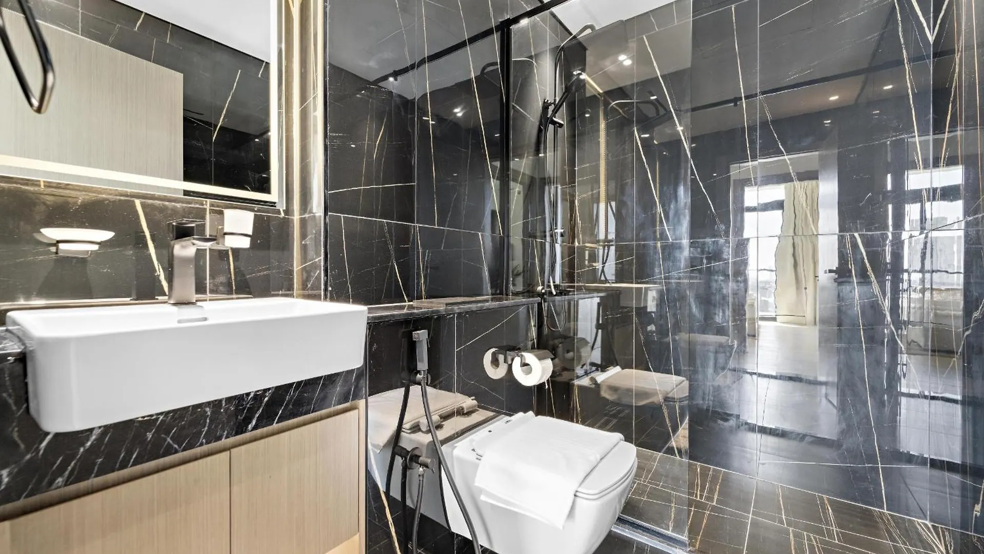 Vayk - Modern 2 Bd Apartment Dubai United Arab Emirates