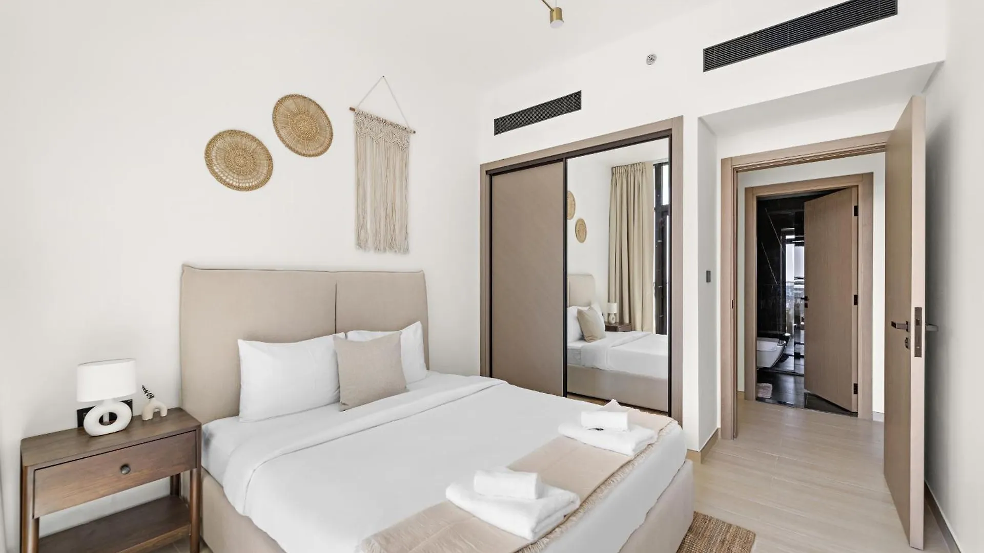 Vayk - Modern 2 Bd Apartment Dubai 0*,  United Arab Emirates