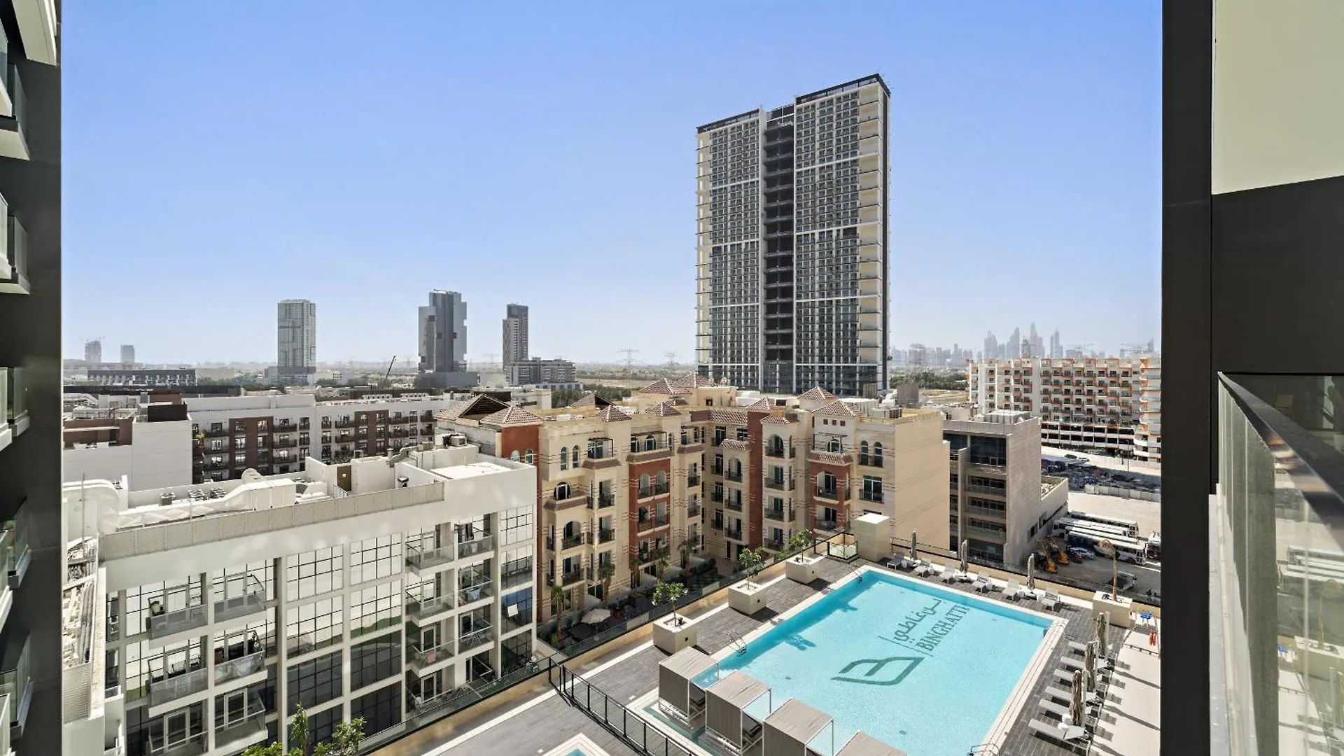 Vayk - Modern 2 Bd Apartment Dubai