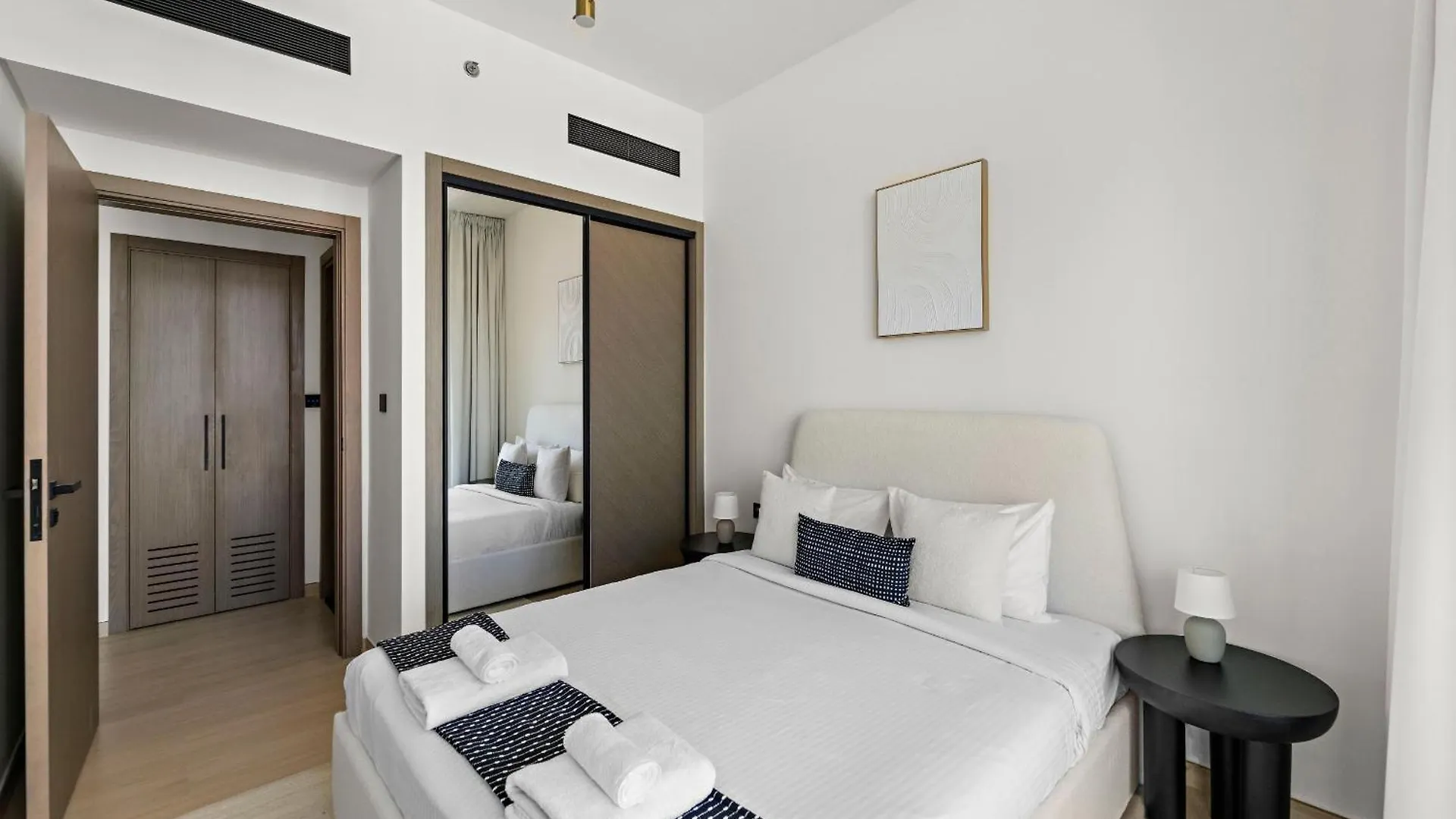 Vayk - Modern 2 Bd Apartment Dubai United Arab Emirates